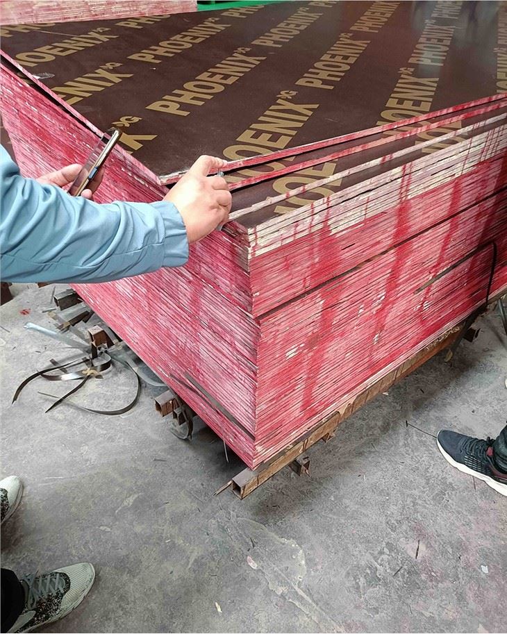 1220x2440mm 18mm Black Film Faced Plywood Marine Construction Formwork